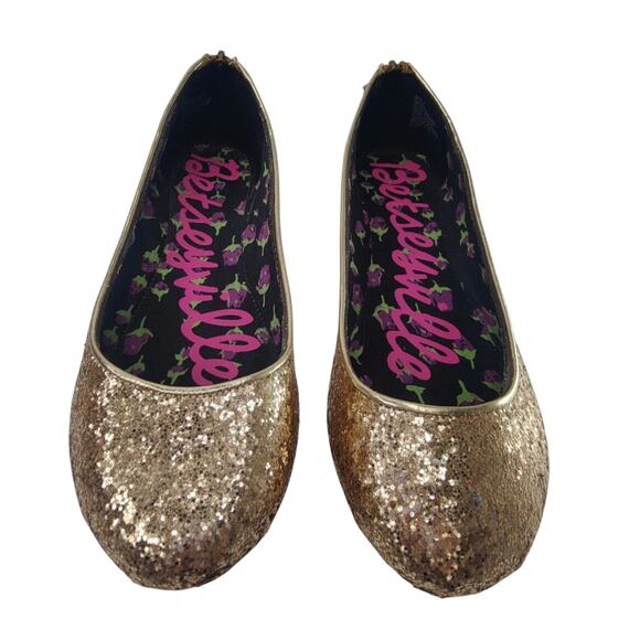 Y2K Gold Betsy Johnson studded flats sz 7 - Picture 1 of 8